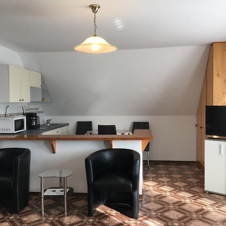 Gitta Apartman Buk Ngoại thất bức ảnh