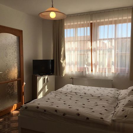 Gitta Apartman Buk Ngoại thất bức ảnh