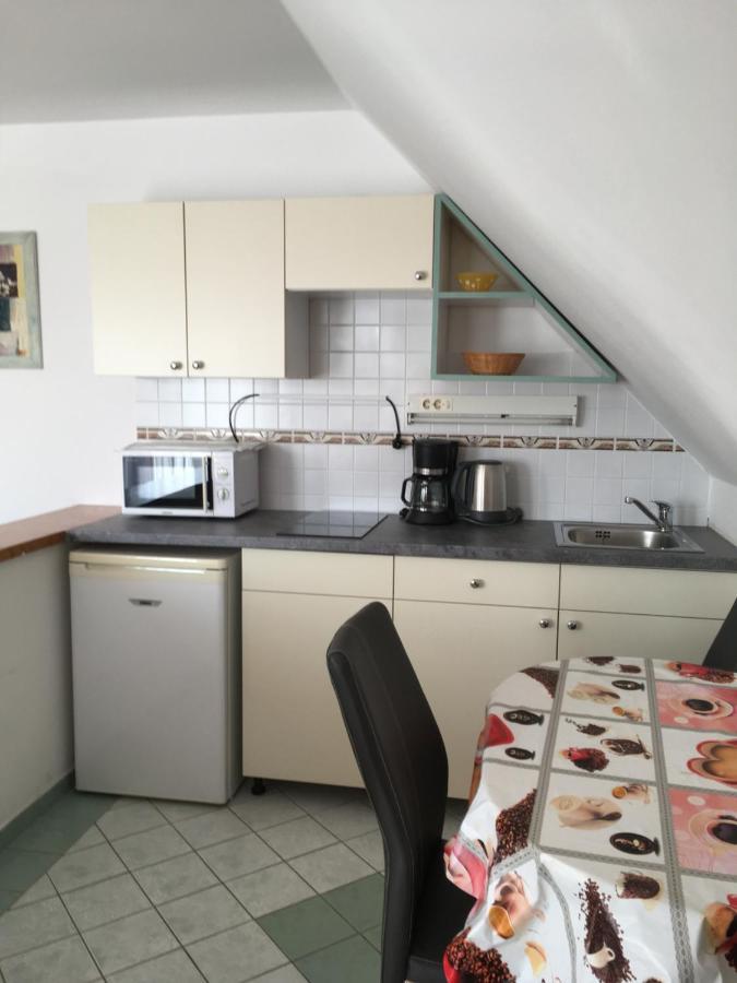 Gitta Apartman Buk Ngoại thất bức ảnh