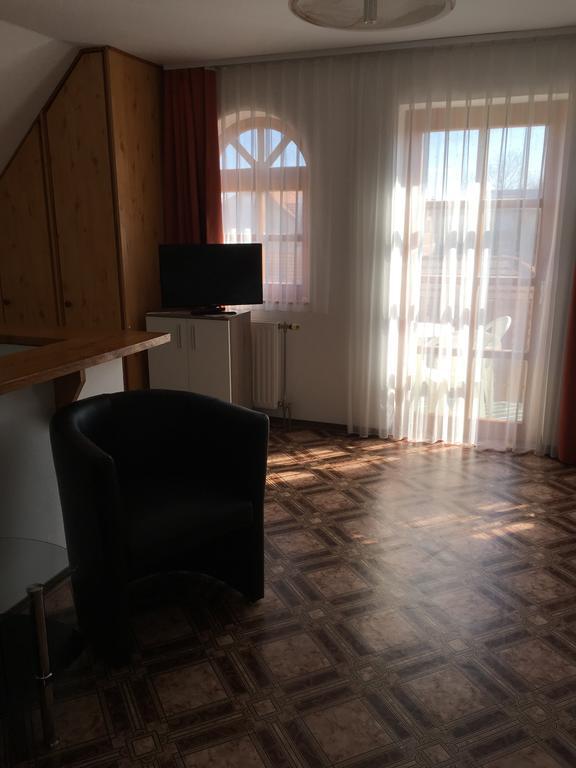 Gitta Apartman Buk Ngoại thất bức ảnh